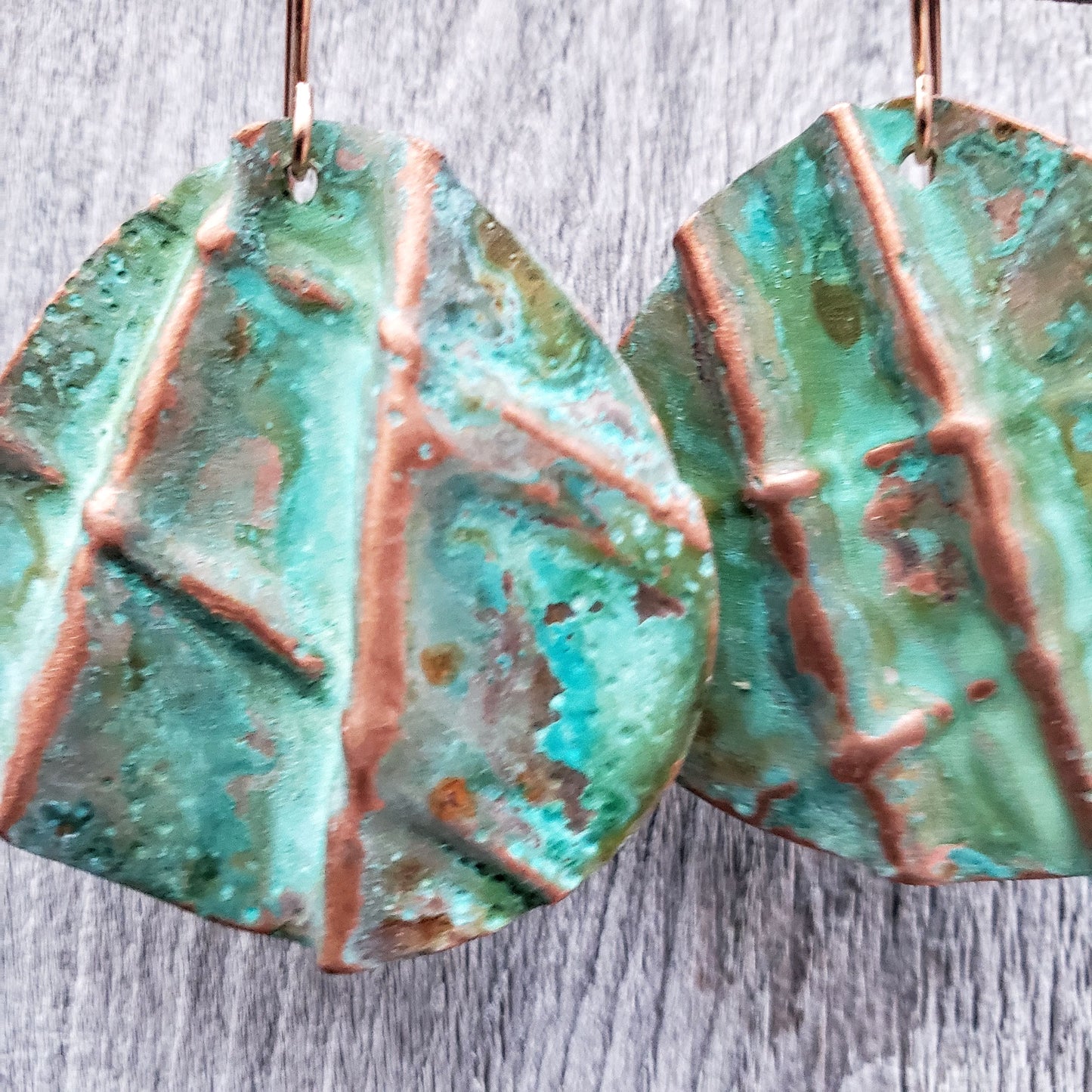 Ocean Treasure Green Patina (Copper Highlights)