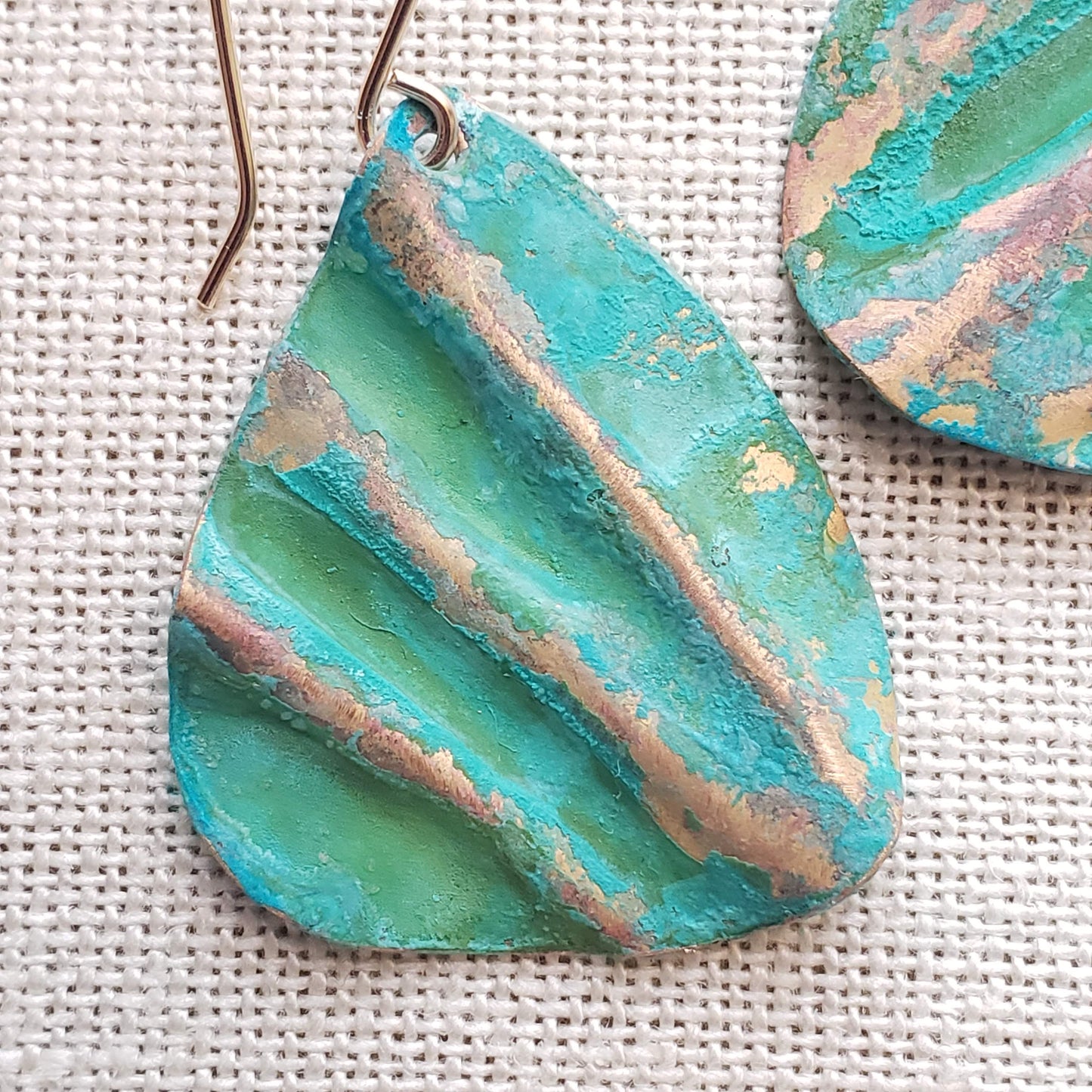 Ocean Treasure Green Patina Earring (Golden Highlights)